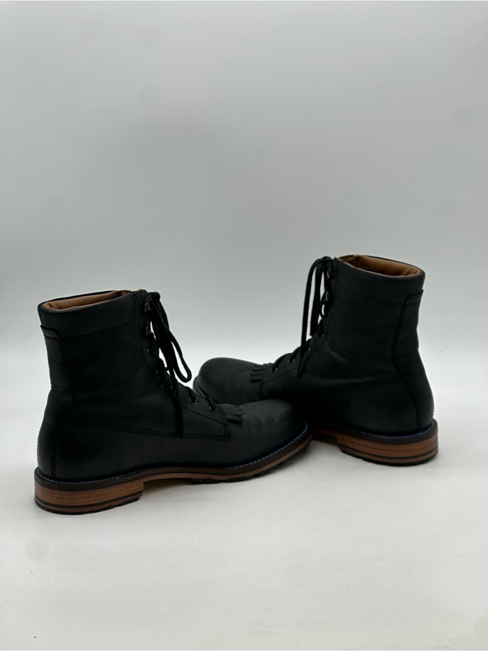 Merrell Wayfarer Boots. Size 8.5 - Picture 9 of 10
